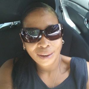 Meet your Posher, Monica